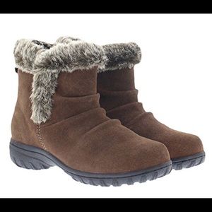 NEW Khombu Lisa Brown Suede Faux Fur Ankle Boots